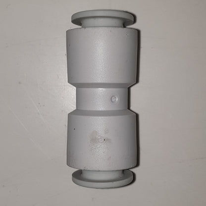 LOT OF 10 SMC Pneumatics KQ2H10-00A fitting, str union, KQ2 FITTING [Used]