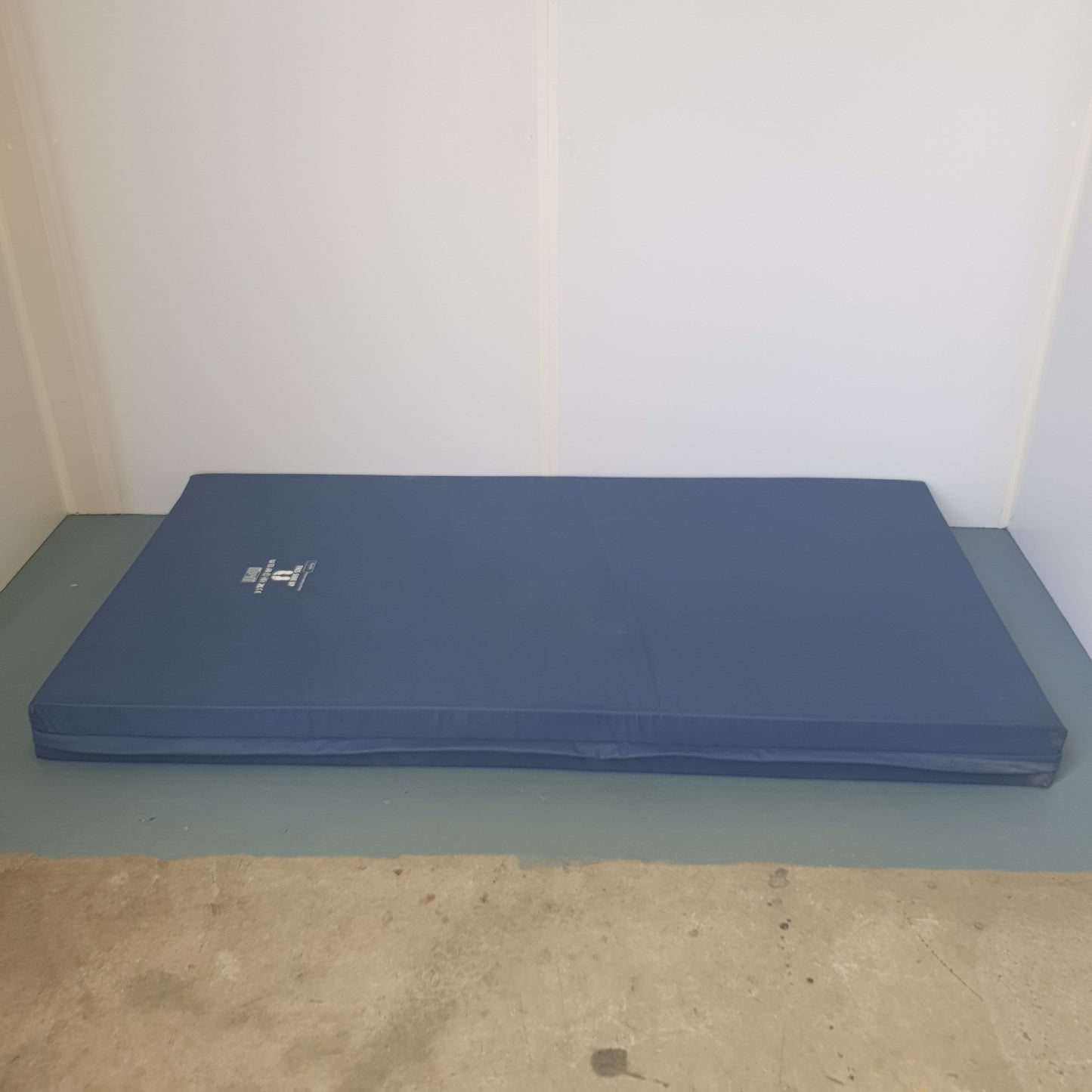 Funke Hyper Foam PLUS CLINIC Pressure Relieving Mattress [Refurbished]