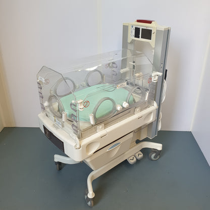 GE Giraffe Incubator 2074921-001-404758 [Used]