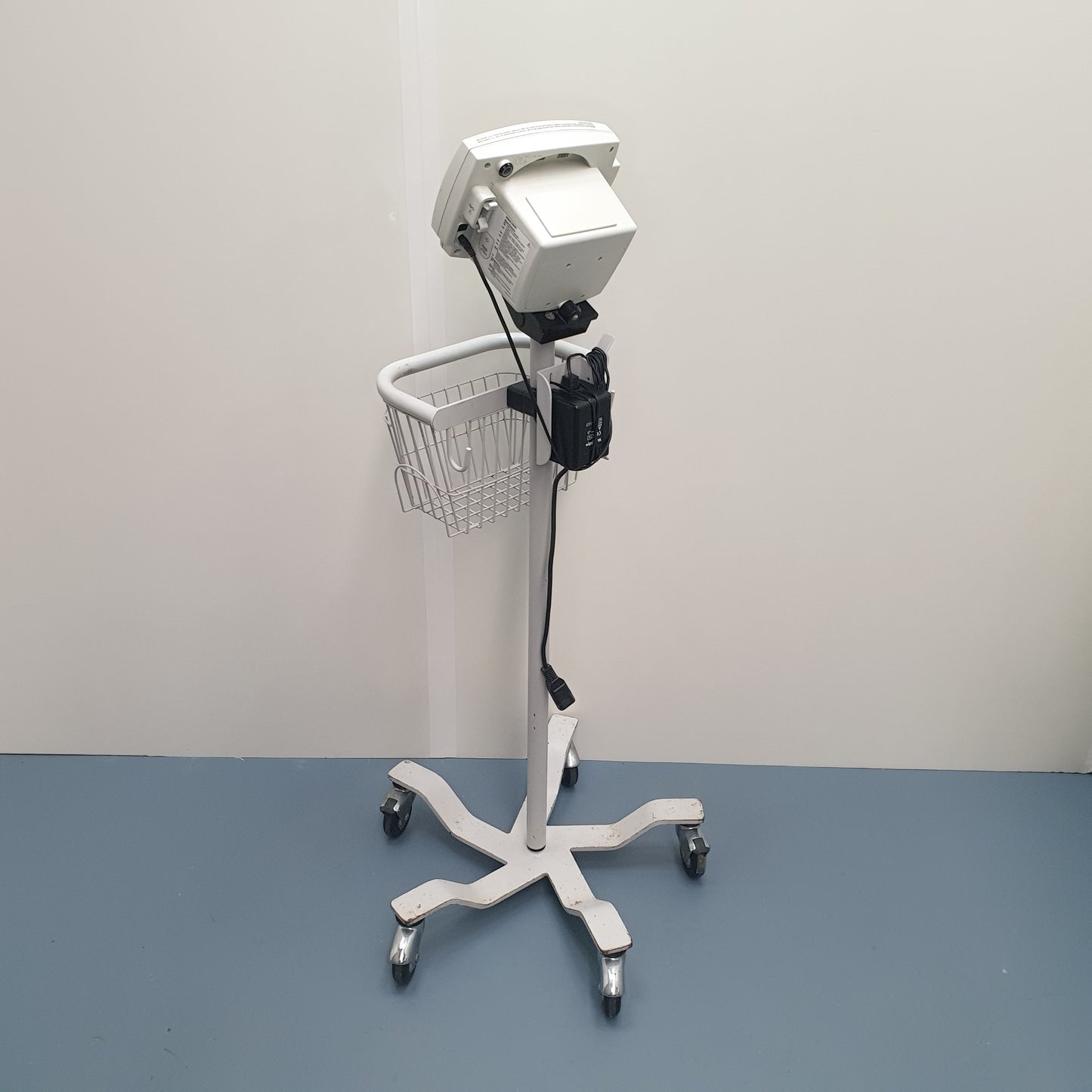 Welch Allyn Vital Signs Monitor 53N00 [Used]