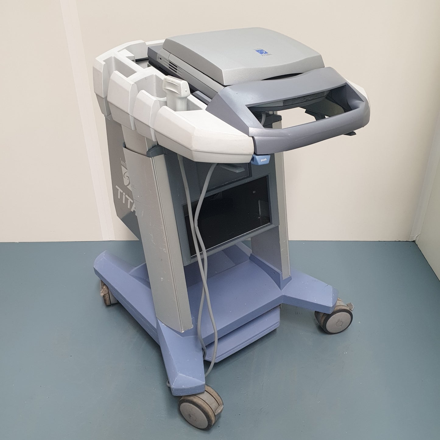 SonoSite Titan with Mobile Docking Station [Used]