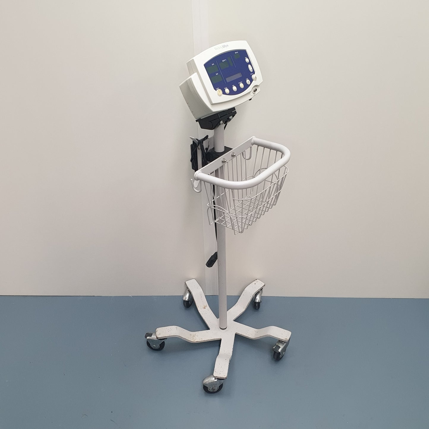Welch Allyn Vital Signs Monitor 53N00 [Used]