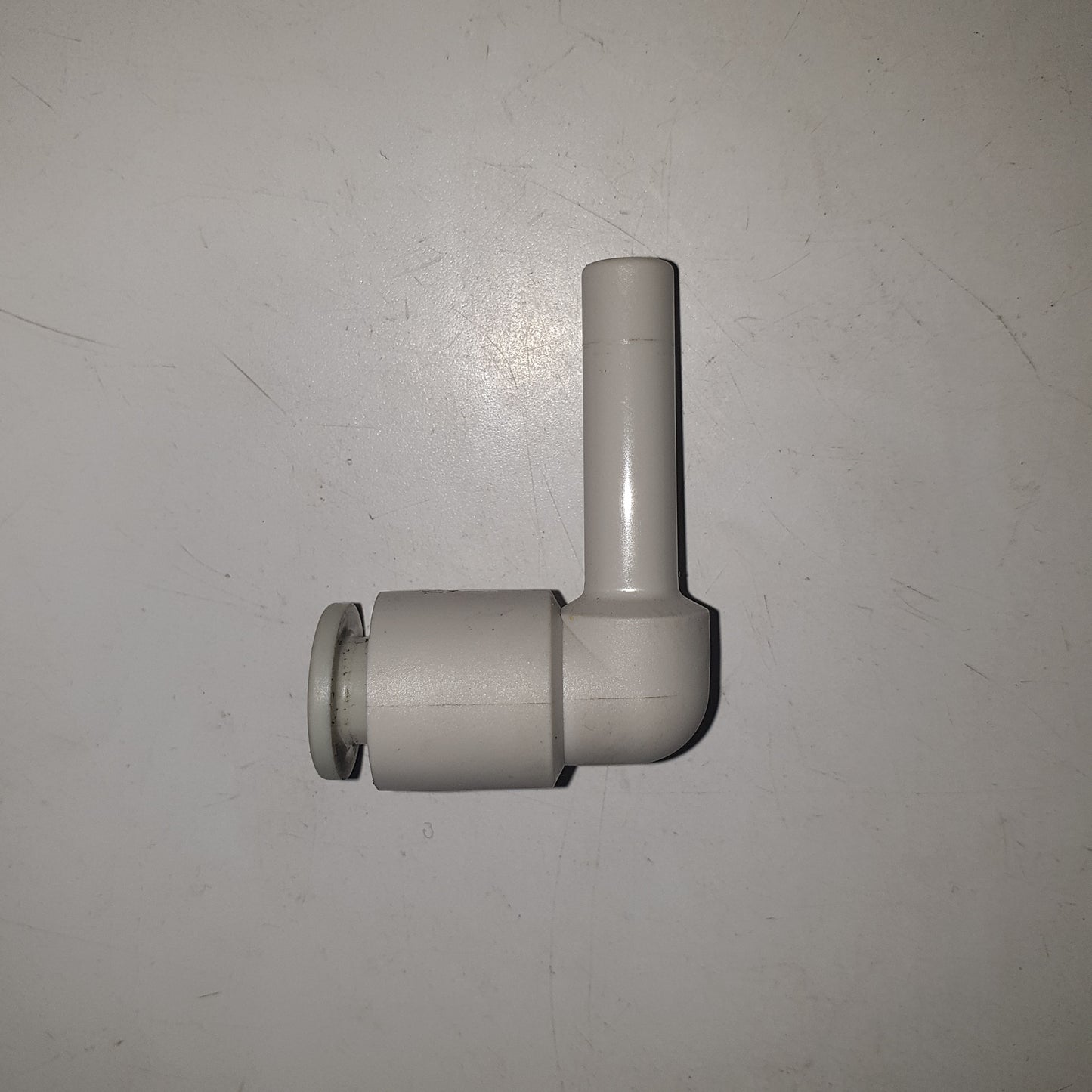 LOT OF 10 SMC Pneumatics KQ2L06-99A fitting, plug-in elbow, KQ2 FITTING [Used]
