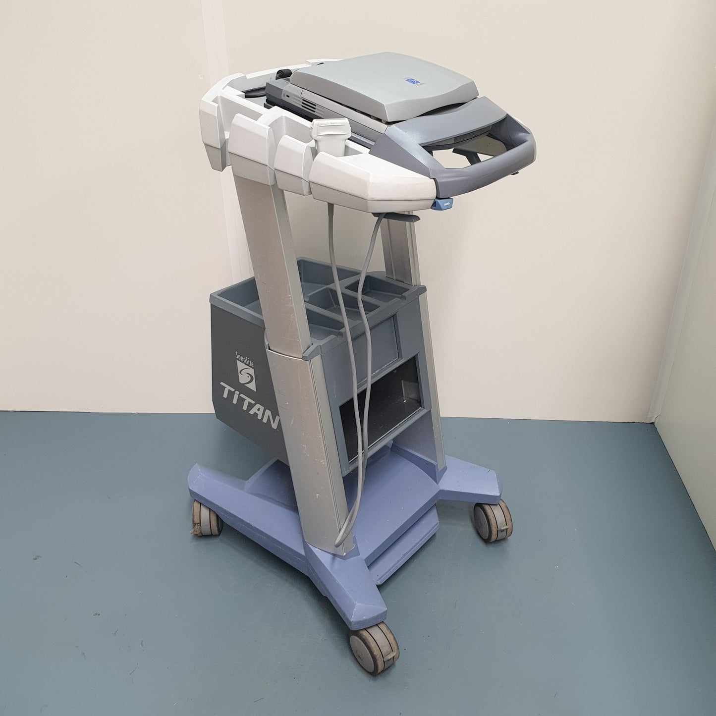 SonoSite Titan with Mobile Docking Station [Used]