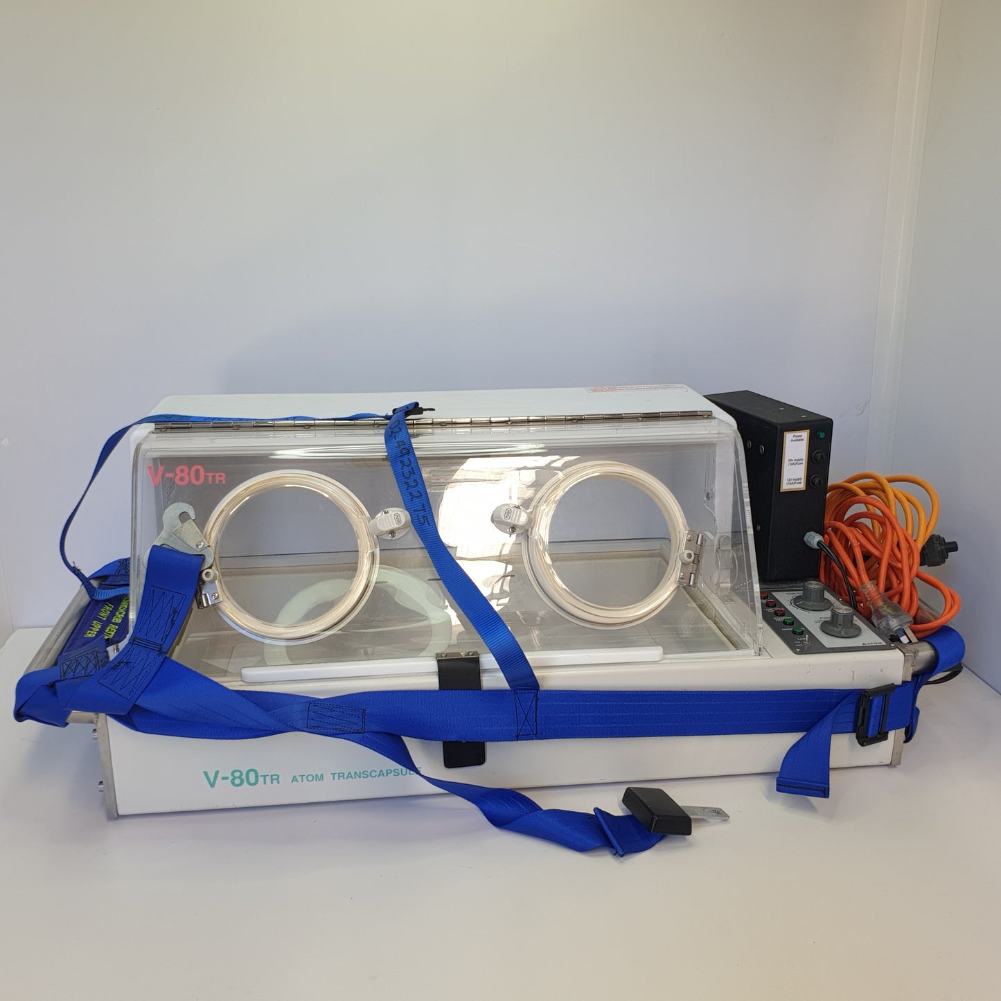 Atom V-80TR Atom Transcapsule Humidicrib [Used]