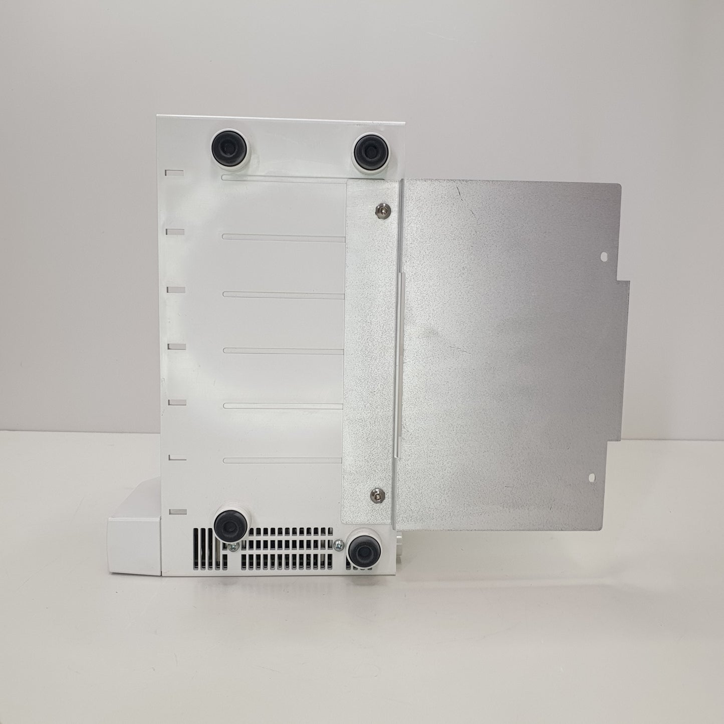 GE F7-01 Carescape 7 Slot Module Rack [Used]