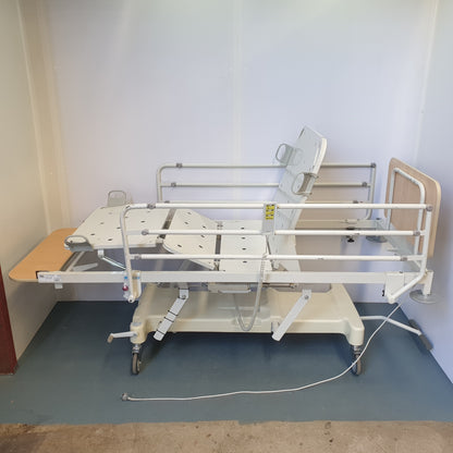 ArjoHuntleigh Sorrento LBP 9235 Hospital Bed [Used]