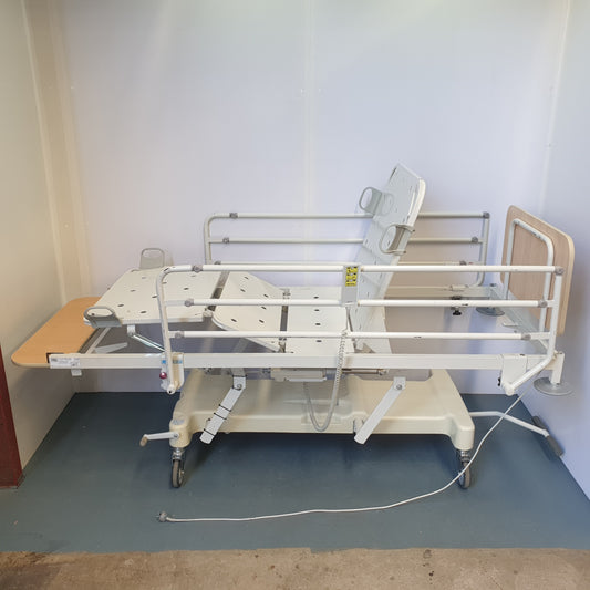 ArjoHuntleigh Sorrento LBP 9235 Hospital Bed [Used]