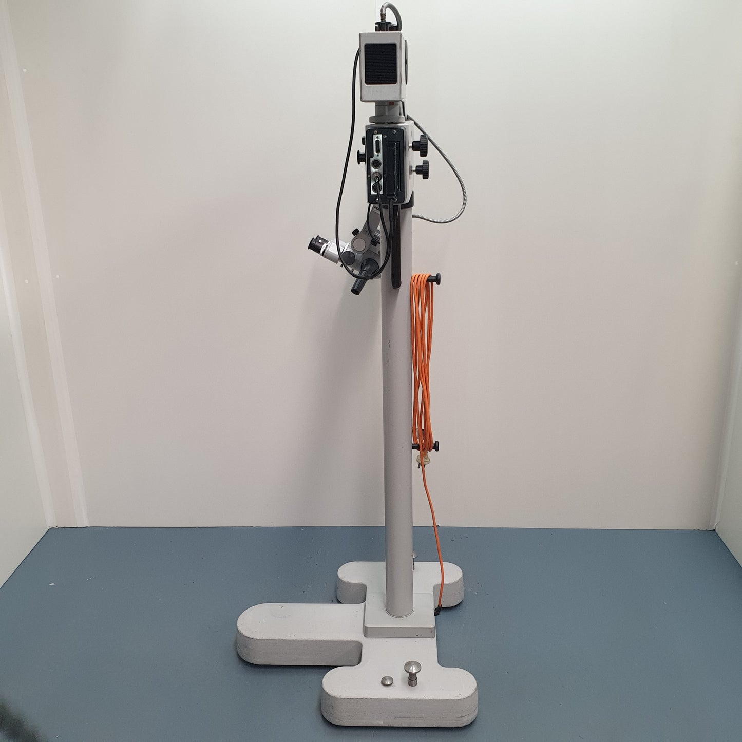 Carl Zeiss OPMI ORL Surgical Microscope On Stand 181586 S5 [Used]