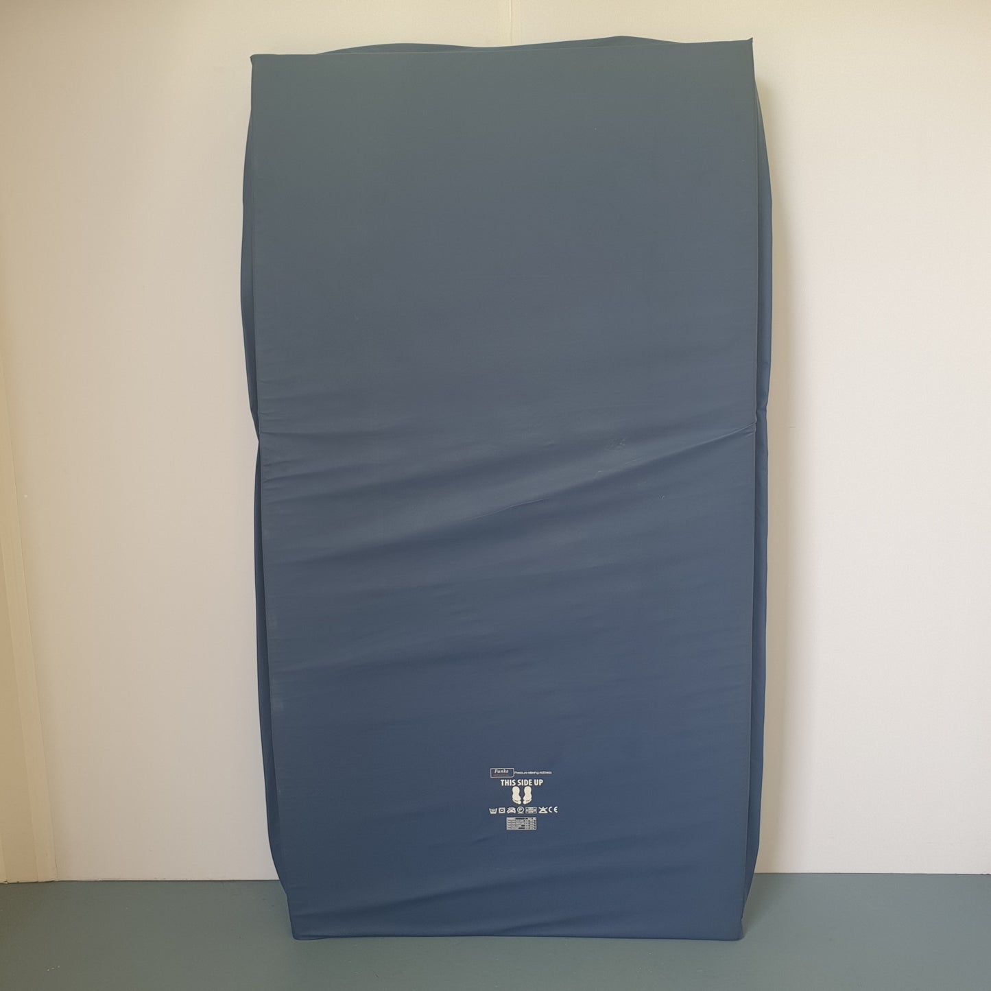 Funke Hyper Foam PLUS CLINIC Pressure Relieving Mattress [Refurbished]