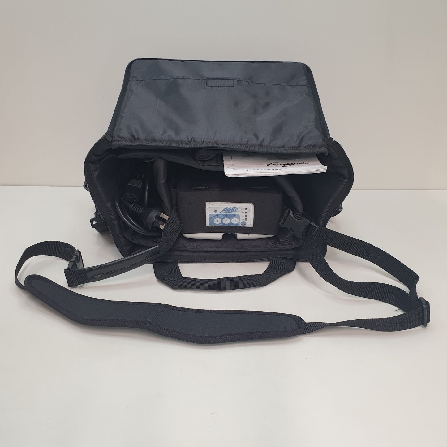 Caire Airsep FreeStyle Portable Oxygen Concentrator [Used]