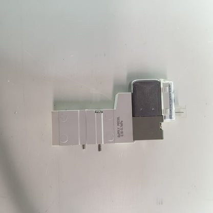 LOT OF 5 SMC Pneumatics SYJ3143-5LOU-Q SOL Valve 4/5 Port [Used]