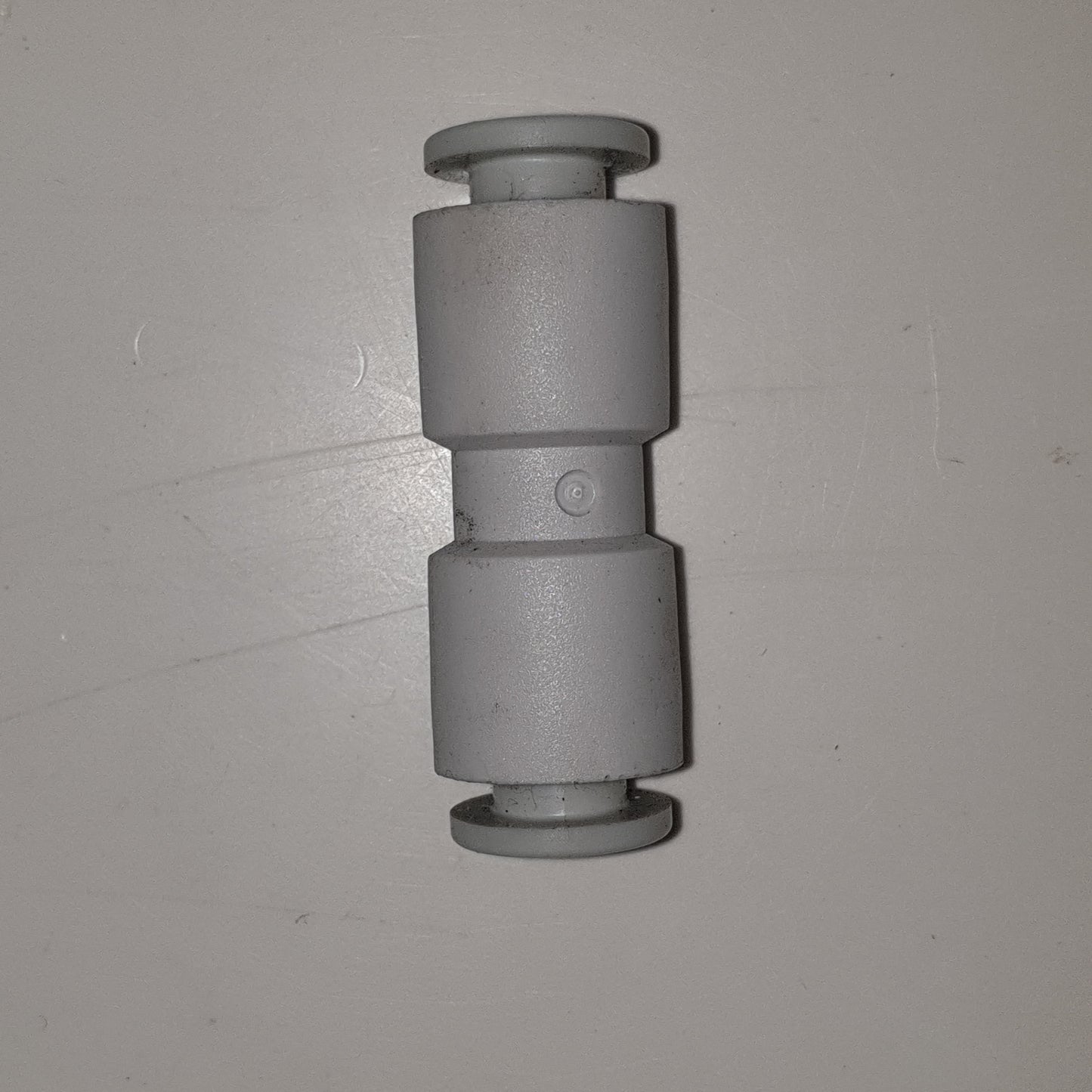 LOT OF 10 SMC Pneumatics KQ2H06-00A fitting, str union, KQ2 FITTING [Used]