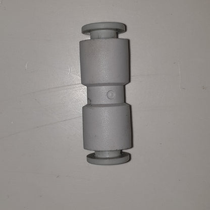 LOT OF 10 SMC Pneumatics KQ2H06-00A fitting, str union, KQ2 FITTING [Used]