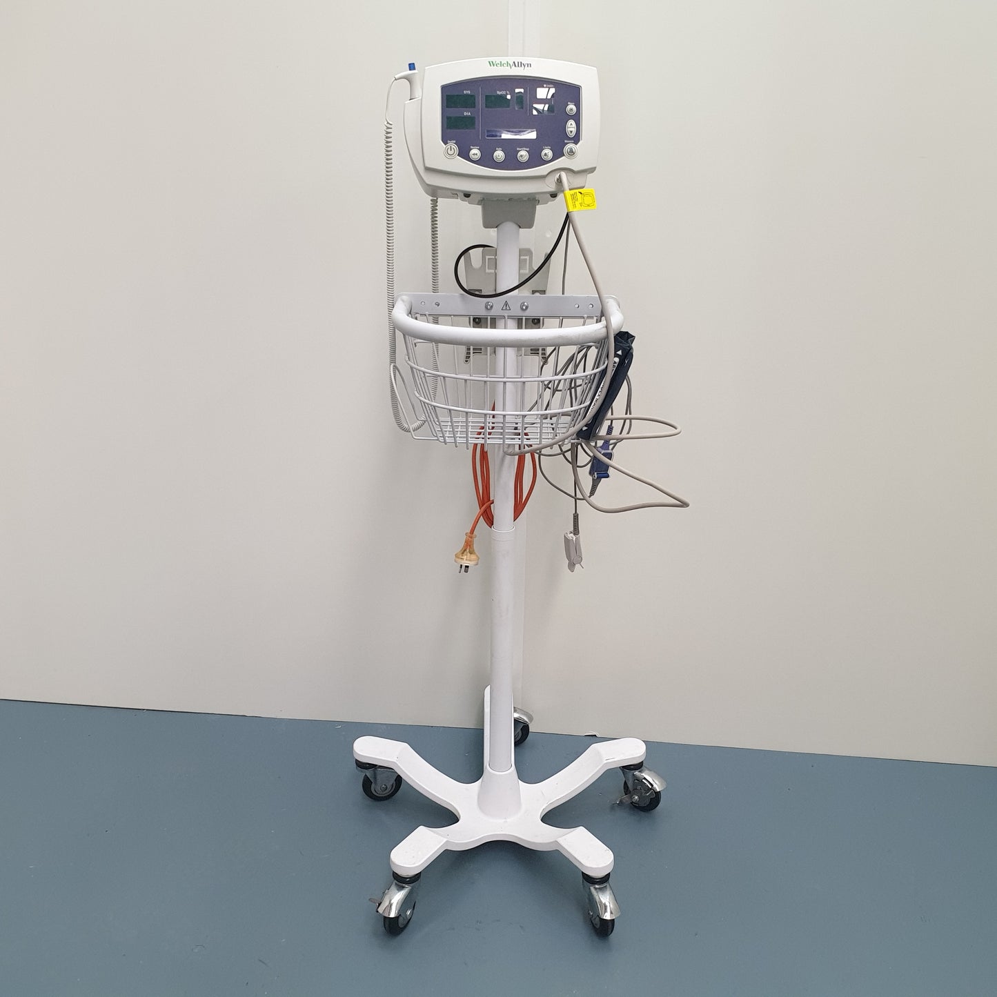 Welch Allyn Vital Signs Monitor 53NT0 [Used]